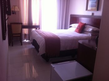 Hotel Labama Габороне Экстерьер фото